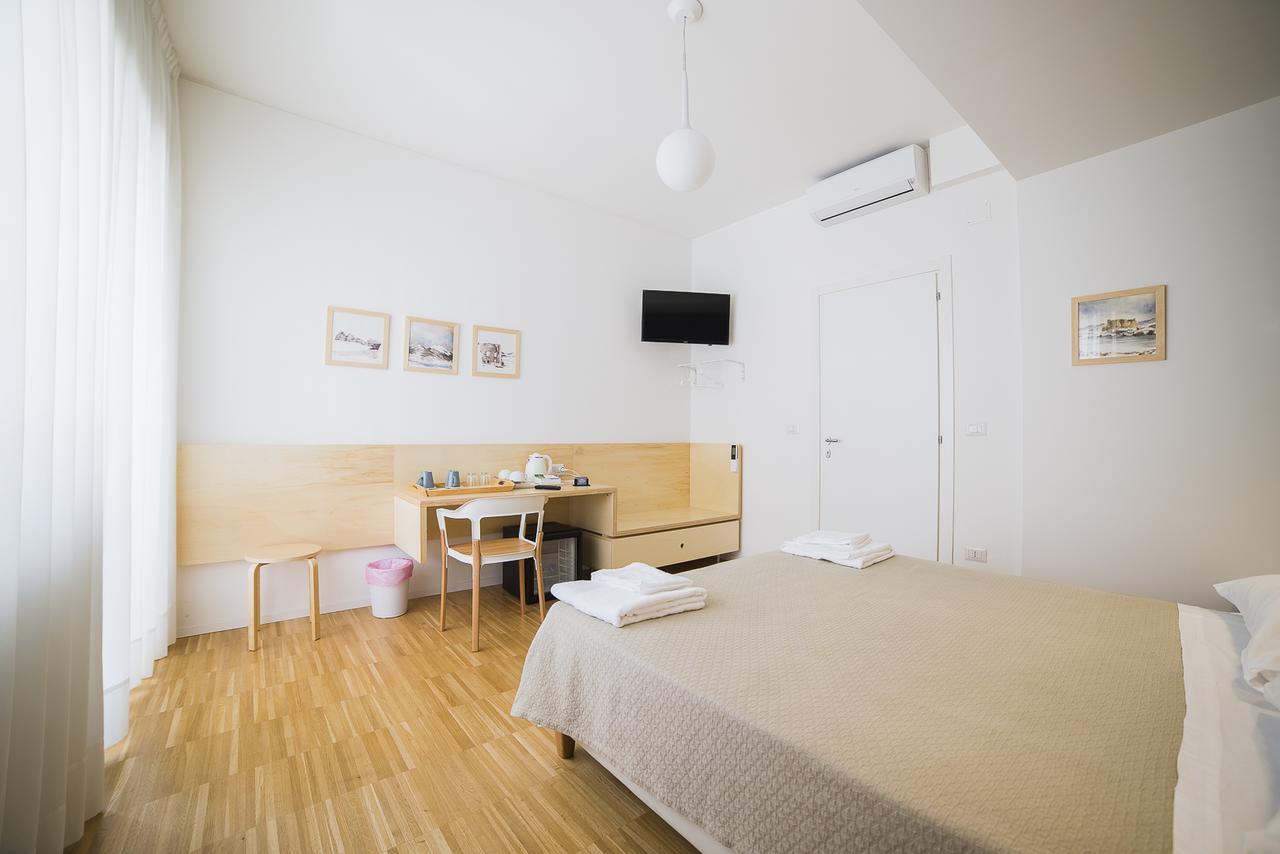 Le Stanze Di Piazza Dei Martiri Bed & Breakfast Naples Luaran gambar