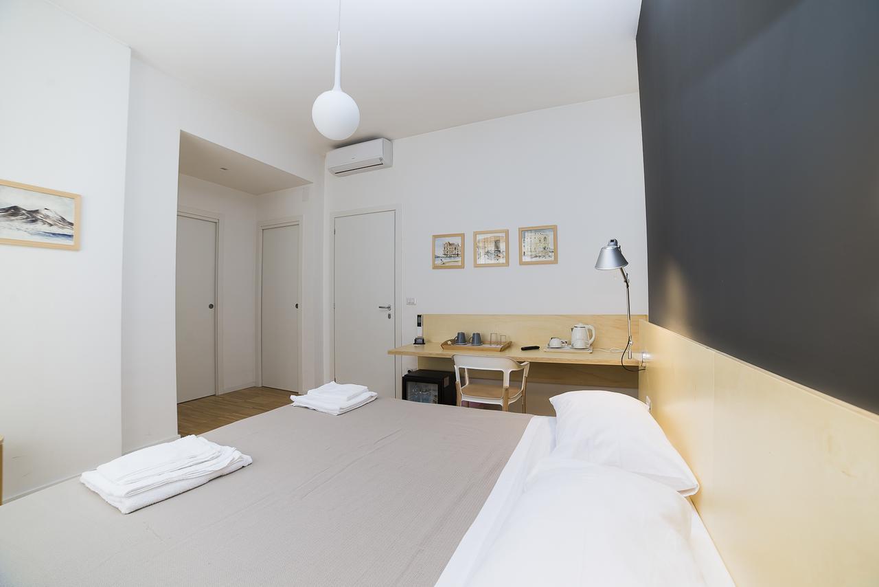 Le Stanze Di Piazza Dei Martiri Bed & Breakfast Naples Luaran gambar