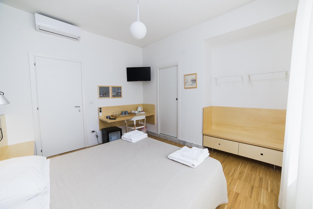 Le Stanze Di Piazza Dei Martiri Bed & Breakfast Naples Luaran gambar