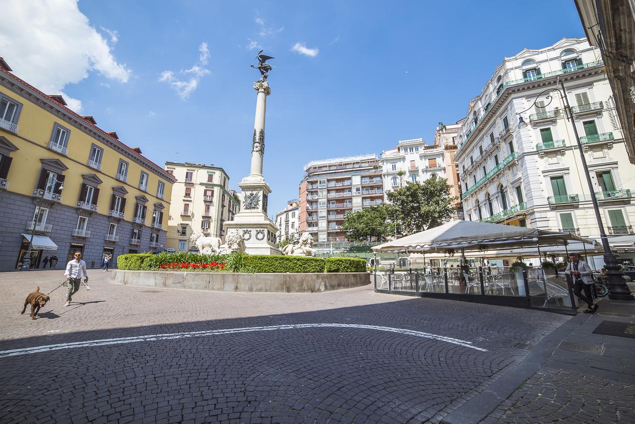 Le Stanze Di Piazza Dei Martiri Bed & Breakfast Naples Luaran gambar